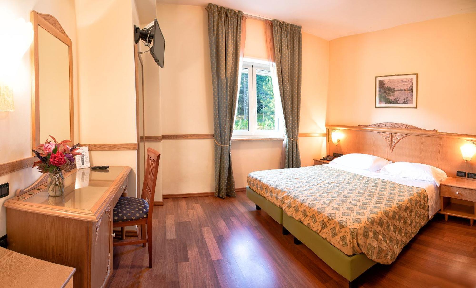 Hotel Park 108 Sport&Wellness Lorica Dış mekan fotoğraf