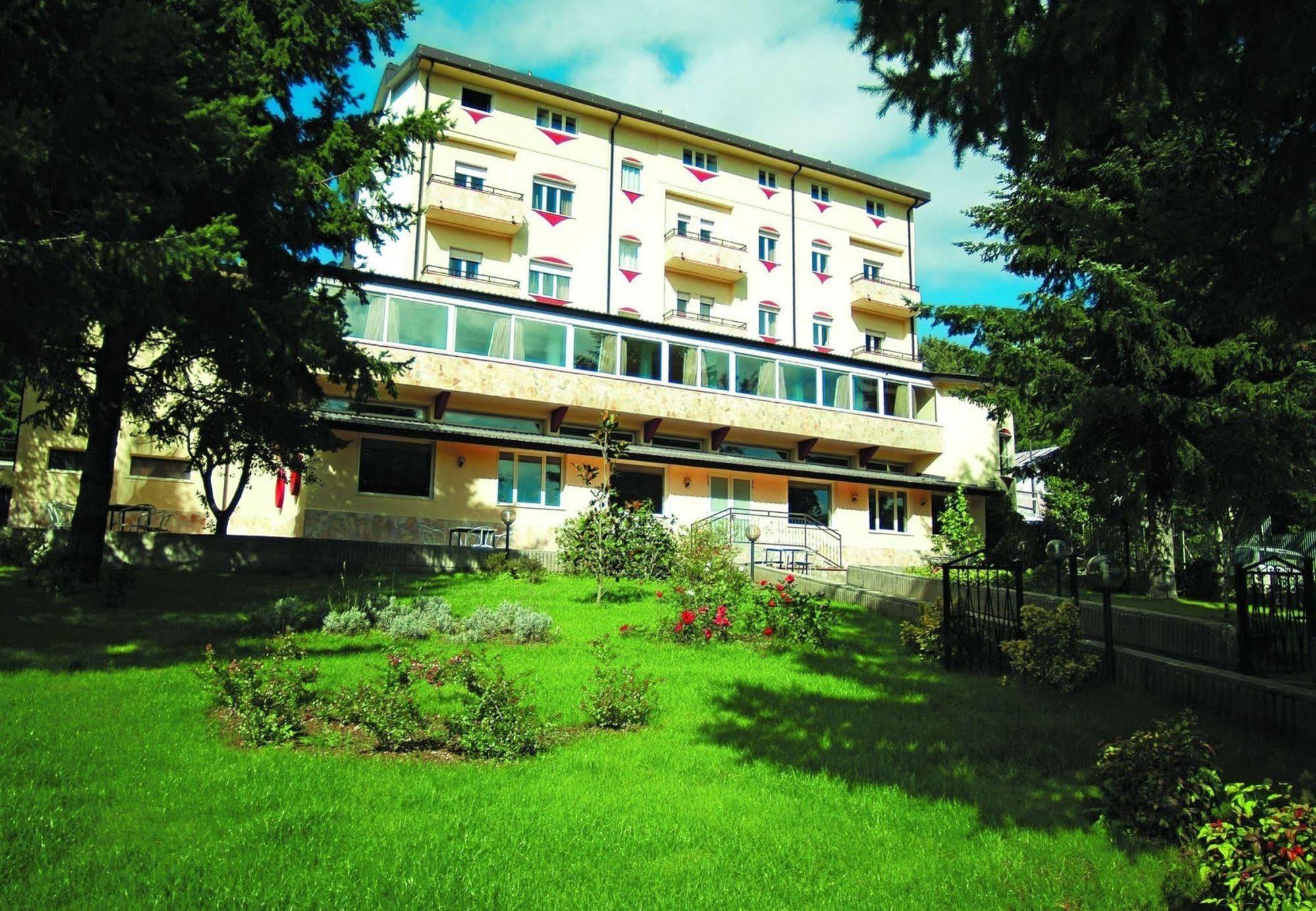 Hotel Park 108 Sport&Wellness Lorica Dış mekan fotoğraf